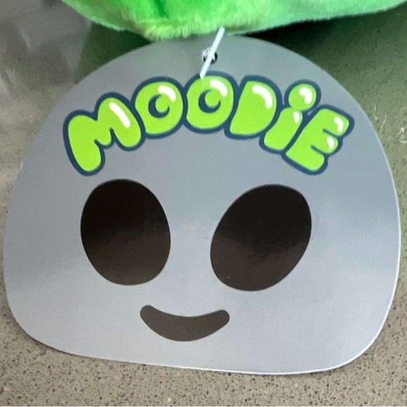 MOODIE Reversible Alien Double Sided Flip Plush / Green & Gray / 5” / BRAND NEW - Picture 11 of 16